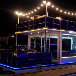 Dubai Canal Dinner + Soft Drinks 4* Luxury Boat For Up To Four Adults Dubai