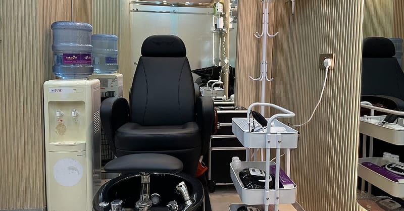Full Arms, Full Legs And Underarms Waxing Or Full Body Waxing Dubai - Image 4
