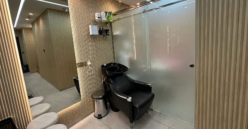Full Arms, Full Legs And Underarms Waxing Or Full Body Waxing Dubai - Image 3