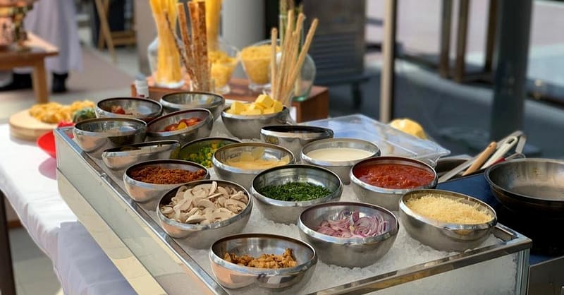 5* Saturday Brunch W/Optional Pool Access: Child Aed 75, Adult Aed 149 Abu Dhabi - Image 19