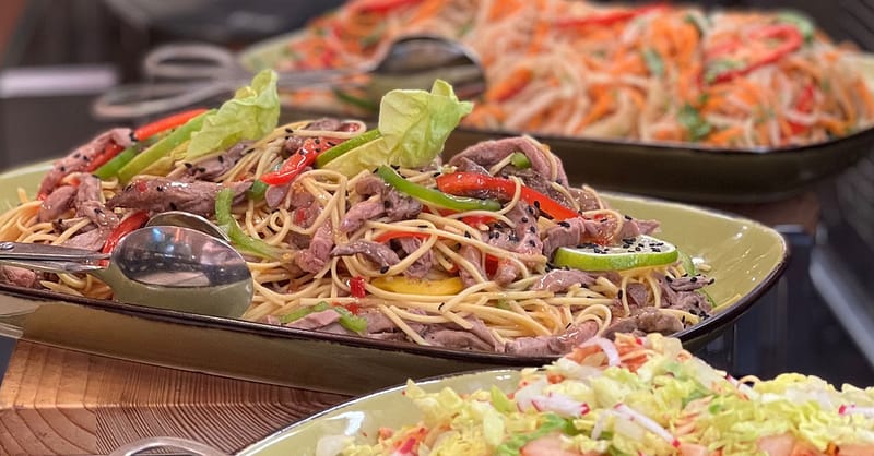 5* Theme Night Dinner Buffet W/ Soft Beverages For Child Or Adults Abu Dhabi - Image 2