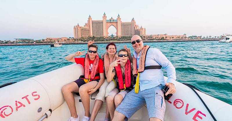 90-Min Sightseeing Speedboat Cruise With Photo Stops, Music, & More Dubai - Image 4