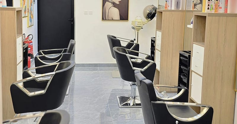Body Waxing For Full-Arm, Full-Leg & Underarm + Opt Eyebrow & Upperlip Dubai - Image 6