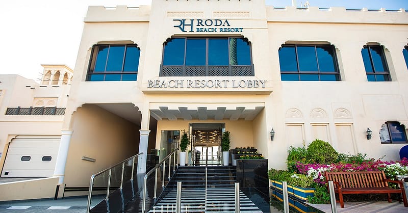 Breakfast Buffet W/ Pool & Beach Access: One Child & Up To 4 Adults Dubai - Image 8