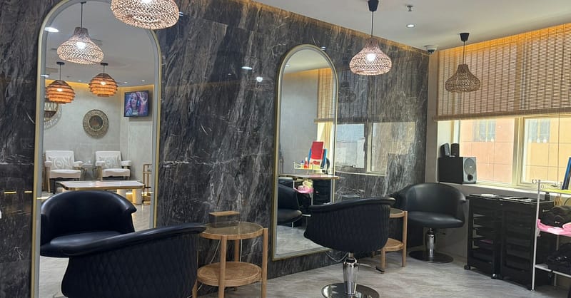 Choice Of Hair Wash And Blowdry At Bronzette Salon Dubai - Image 4