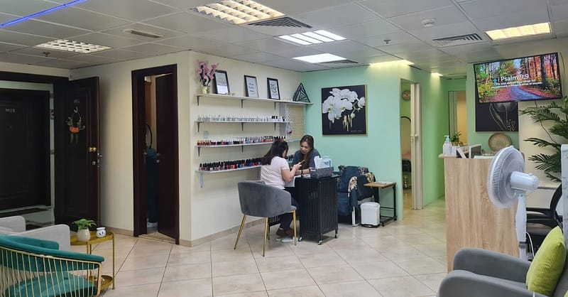 Or Volume Eyelash Extensions Abu Dhabi