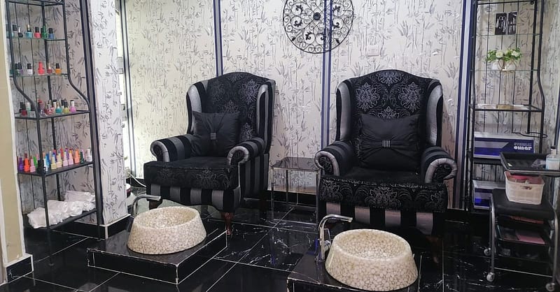Wash And Blow-Dry Abu Dhabi - Image 10