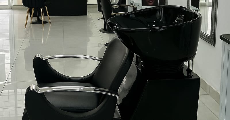 Classic Manicure & Pedicure, Gel Manicure & Classic Pedicure And More Dubai - Image 4