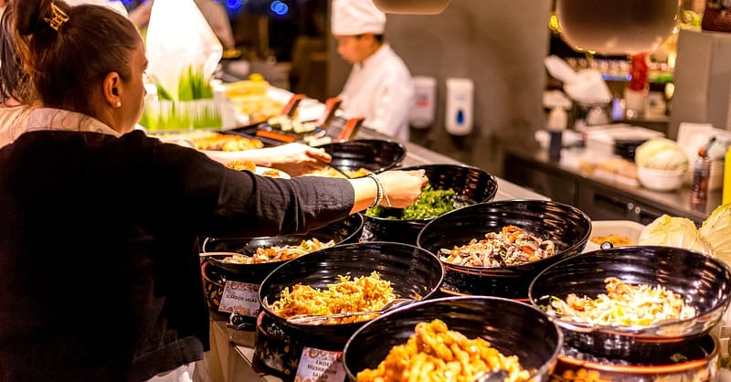 Dinner Buffet With Soft Beverages For One Child Or Up To 4 Adults Dubai - Image 10
