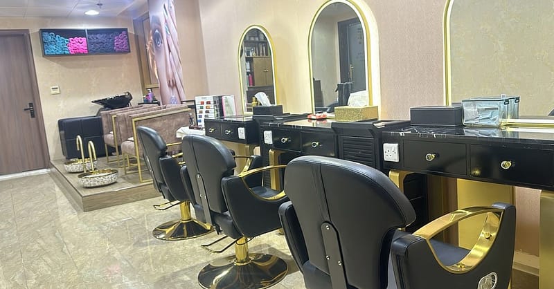 Enhance With 60-Min Diamond/Gold Facial With Optional Eyebrow Shaping Abu Dhabi - Image 2
