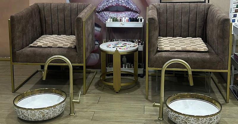 Enhance With 60-Min Diamond/Gold Facial With Optional Eyebrow Shaping Abu Dhabi - Image 5