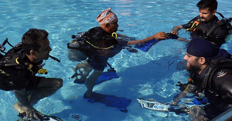 Experience Scuba Diving With Pool And Beach Dives! Dubai - Image 7