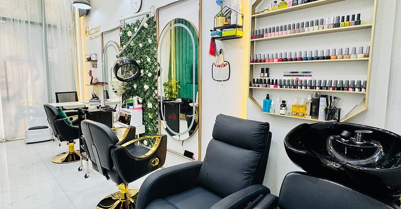 Facial + Eyebrows & Upper Lip Threading Or Classic Manicure & Pedicure Dubai - Image 2