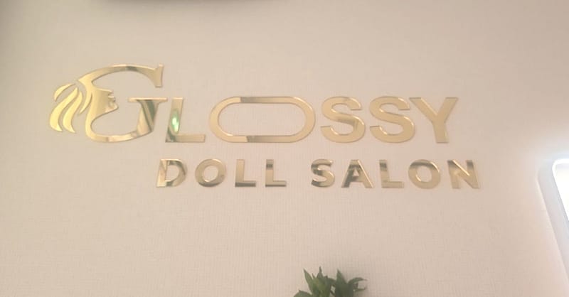 Facial + Eyebrows & Upper Lip Threading Or Classic Manicure & Pedicure Dubai - Image 3