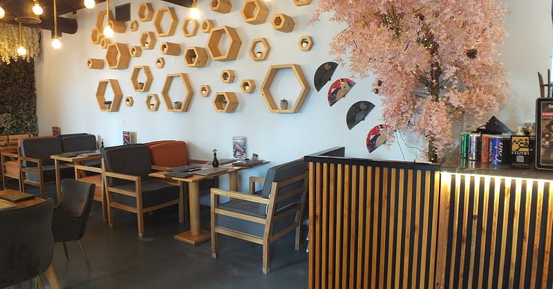 Feast On A Choice Of Poke Bowl 24oz + Classic Ice Tea For 1, 2 Or 4 Abu Dhabi - Image 7