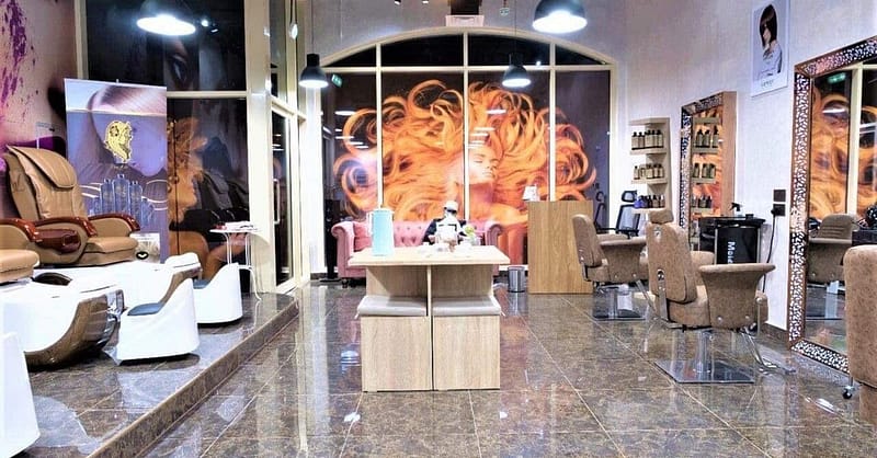 Get A Fresh Look With A Hair Wash, Trim & Blowdry For Medium Length Dubai - Image 2