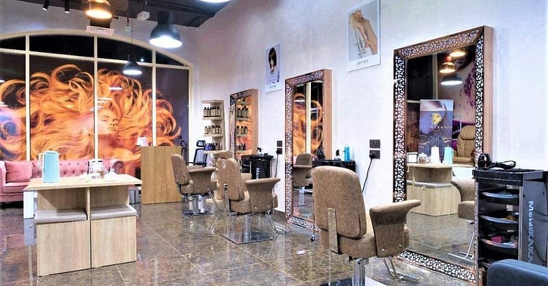 Get A Fresh Look With A Hair Wash, Trim & Blowdry For Medium Length Dubai - Image 3