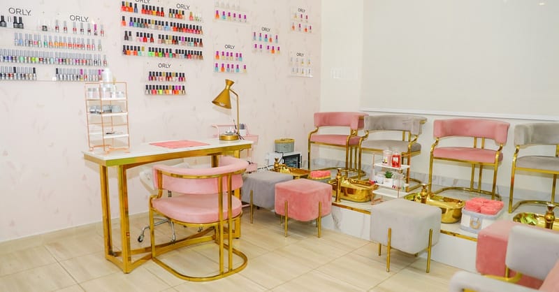 Get Facial Services With Scrub, Mask And Serum For Glowing Skin Abu Dhabi - Image 3