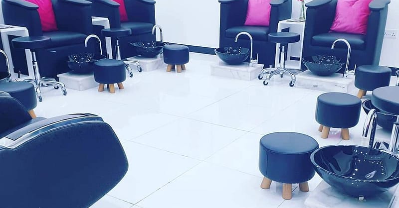 Get Ready To Flaunt Your Perfect Classic Or Gel Mani-Pedi Makeover Dubai - Image 5