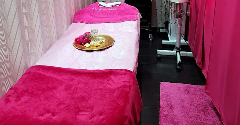 Get Smooth Skin With Waxing Sessions And Say Goodbye To Unwanted Hair! Abu Dhabi - Image 2