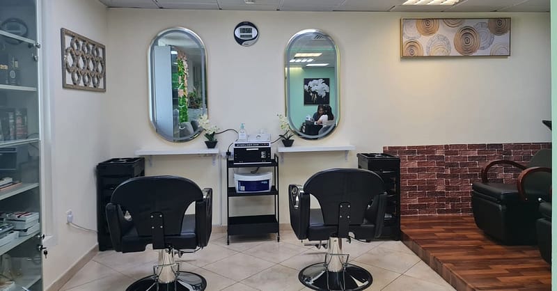 Get Stunning Highlights With A Hair Wash, Blow Dry And Full Highlights Abu Dhabi - Image 4