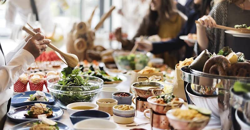 Indulge In A 5* Buffet With Beverages Child (59 Aed) Adult (108) Abu Dhabi - Image 4