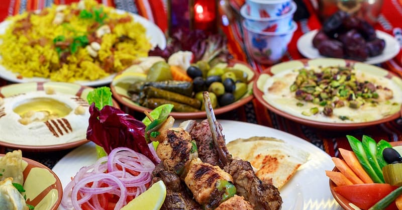 Lunch / Dinner Buffet With Soft Beverages Up To Four Adults Or A Child Abu Dhabi - Image 2