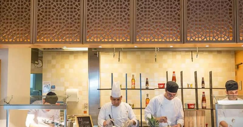 Lunch / Dinner Buffet With Soft Beverages Up To Four Adults Or A Child Abu Dhabi - Image 7
