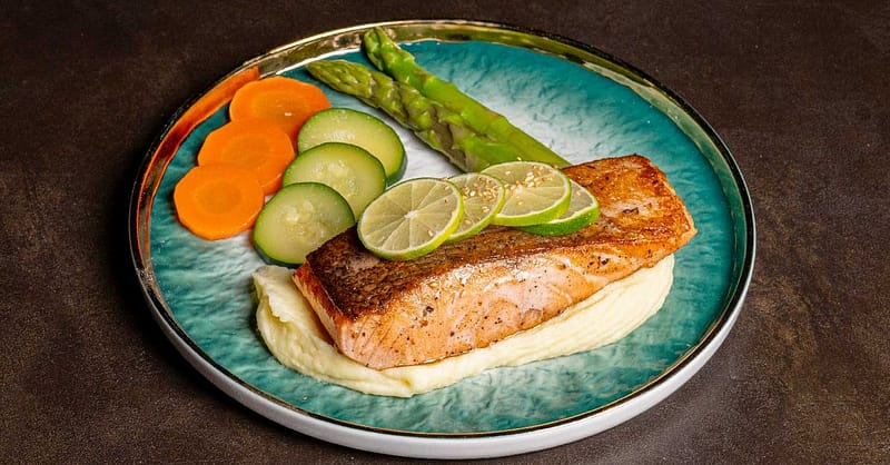 Or Four With Authentic Middle Eastern Dishes Dubai