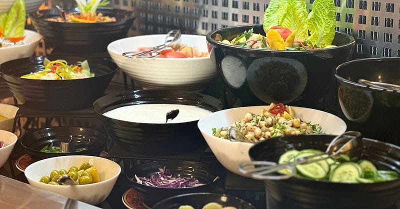 Lunch Or Dinner Buffet With Beverages:Child (Aed 35), Adult (Aed 109) Abu Dhabi - Image 2