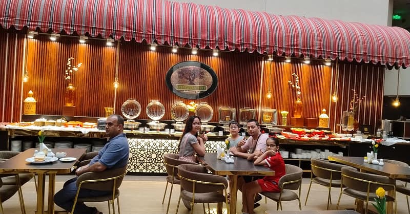 Luxurious Accommodations With Prime Location And Culinary Excellence Dubai - Image 3