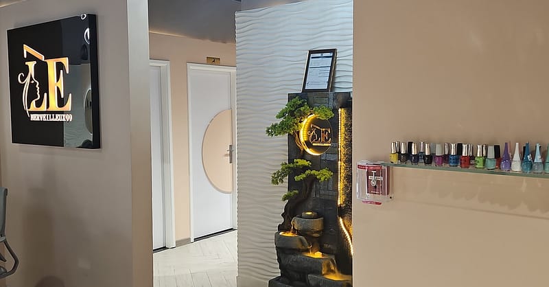 Luxurious Eyelash Extensions W/ Threading & Tinting For Flawless Look! Dubai - Image 2