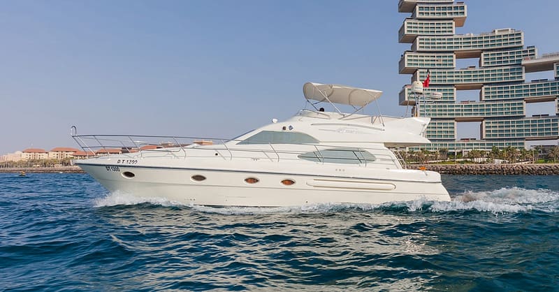 Luxury Yacht Or Fishing Tarrad Rental At Luxury Yachts Dubai - Image 15
