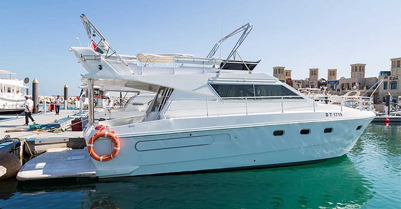 Luxury Yacht Or Fishing Tarrad Rental At Luxury Yachts Dubai - Image 4