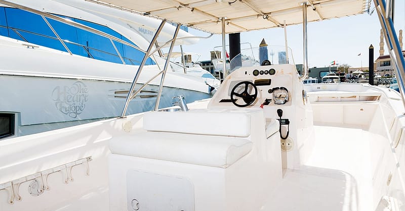Luxury Yacht Or Fishing Tarrad Rental At Luxury Yachts Dubai - Image 6