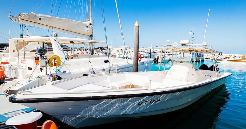 Luxury Yacht Or Fishing Tarrad Rental At Luxury Yachts Dubai - Image 7
