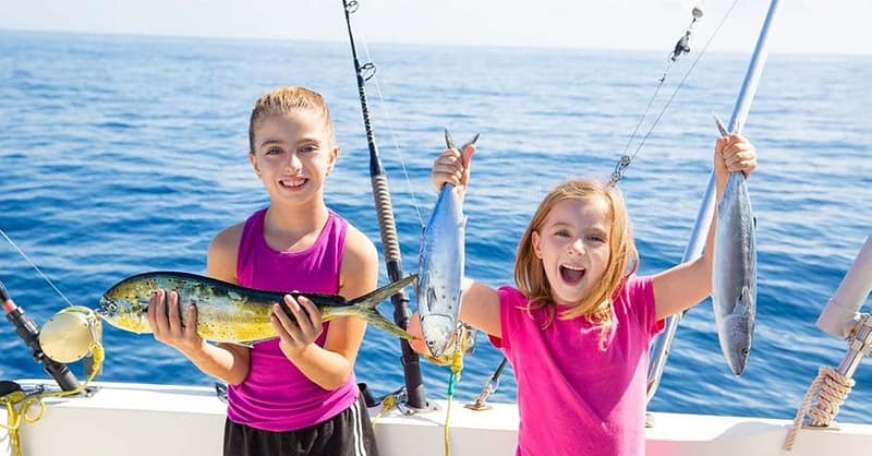Luxury Yacht Or Fishing Tarrad Rental At Luxury Yachts Dubai - Image 8