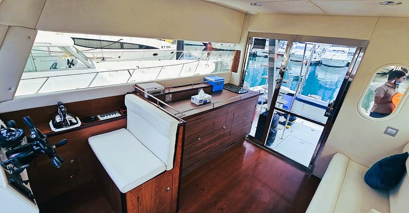 Luxury Yacht Rentals For 1-3 Hours Dubai - Image 12