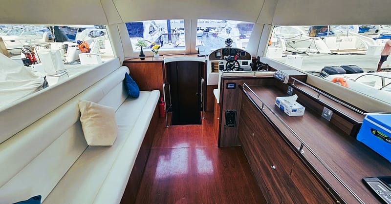 Luxury Yacht Rentals For 1-3 Hours Dubai - Image 5
