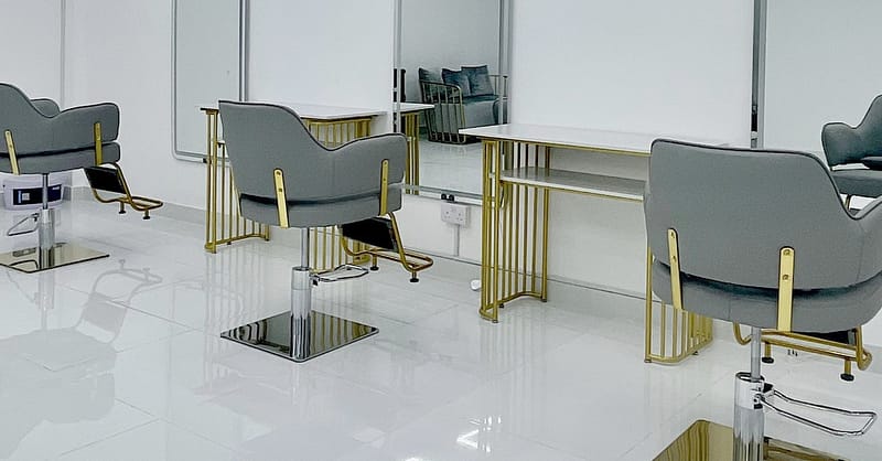 Pamper Your Nails: Manicure And Pedicure Dubai - Image 3