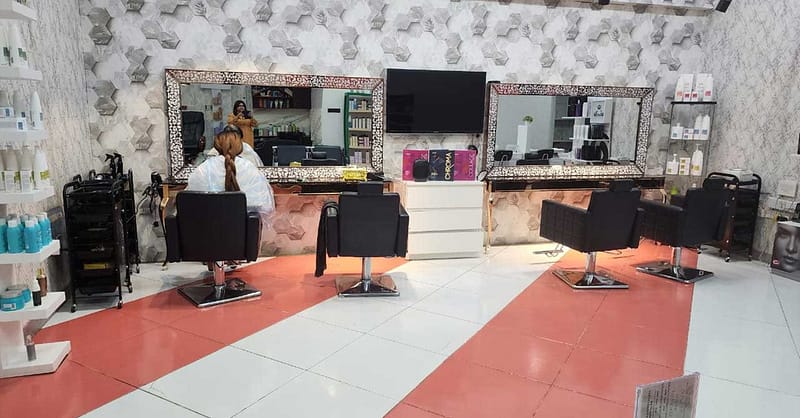 Revamp Your Style: Hair Services Dubai - Image 3