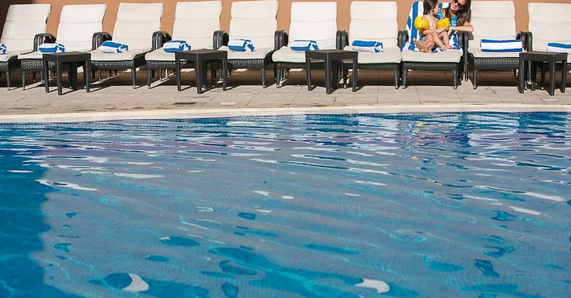 Pool And Fitness Facilities Access At Pool Bar At 4* Two Seasons Hotel Dubai - Image 7