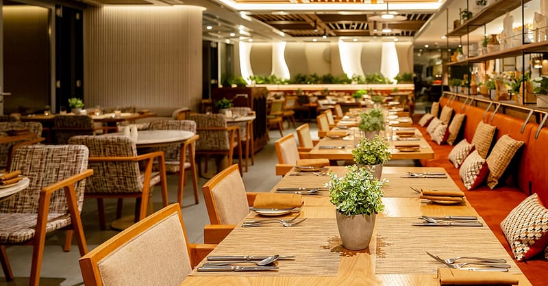Premium 4* Dinner Buffet With Beverages For 1-4 Guests Dubai - Image 3