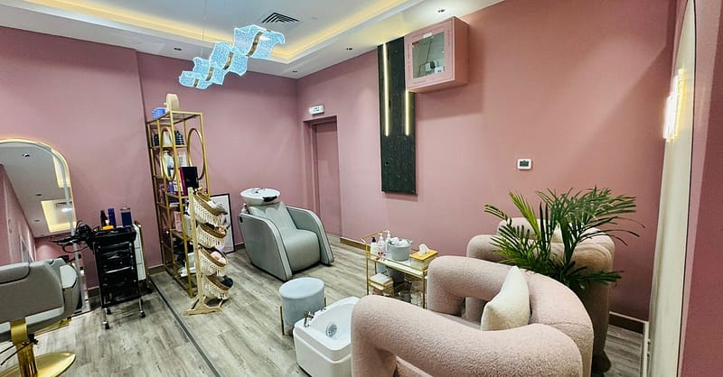 Prime Salon Experience: Elevate Your Beauty To New Heights! Dubai - Image 7