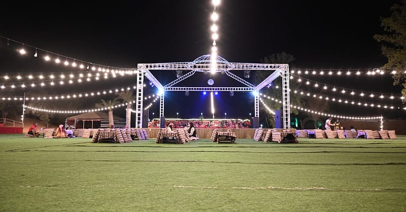 Red Dunes Desert Safari With Live Entertainment Abu Dhabi - Image 4
