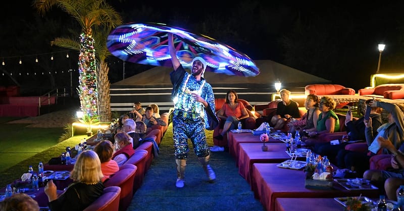 Red Dunes Desert Safari With Live Entertainment Abu Dhabi - Image 5