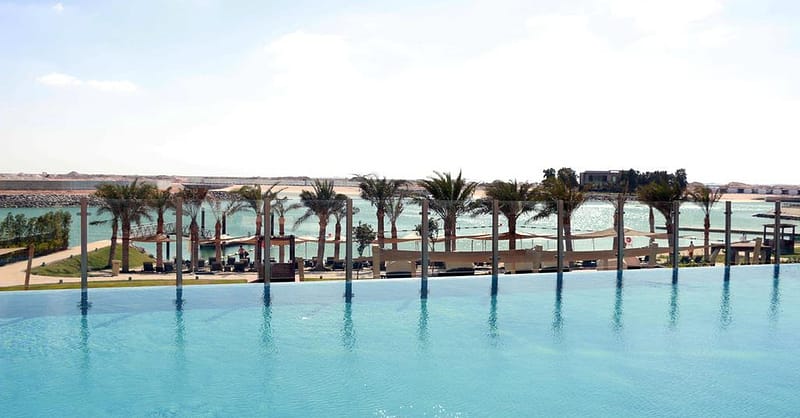 Weekday Or Weekend Pool Or Beach Access - Child Aed 100, Adult Aed 150 Abu Dhabi - Image 8