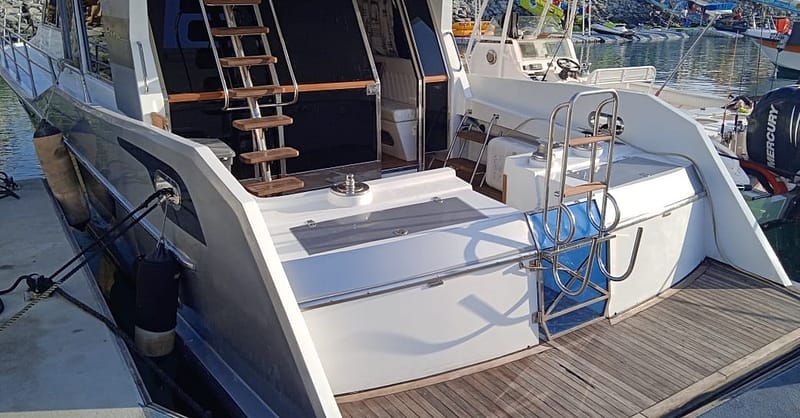 Yacht Cruise With Bbq And Soft Beverages At Captain Adventure Dubai - Image 4