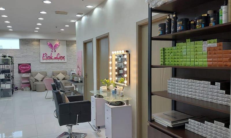 20, 30 Or 40 Minute Feet Reflexology, Classic Pedicure & More Dubai - Image 4