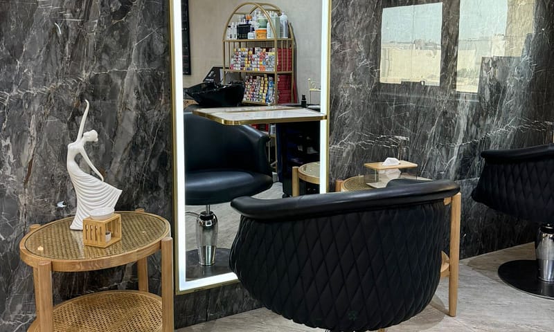 Choice Of Hair Wash And Blowdry At Bronzette Salon Dubai - Image 6